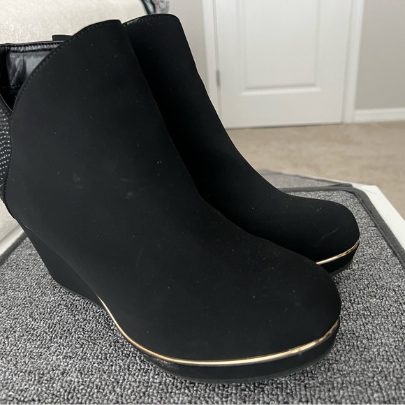 WEDGES BLACK GOLD STONES SIZE 9.5 - Picture 11 of 11